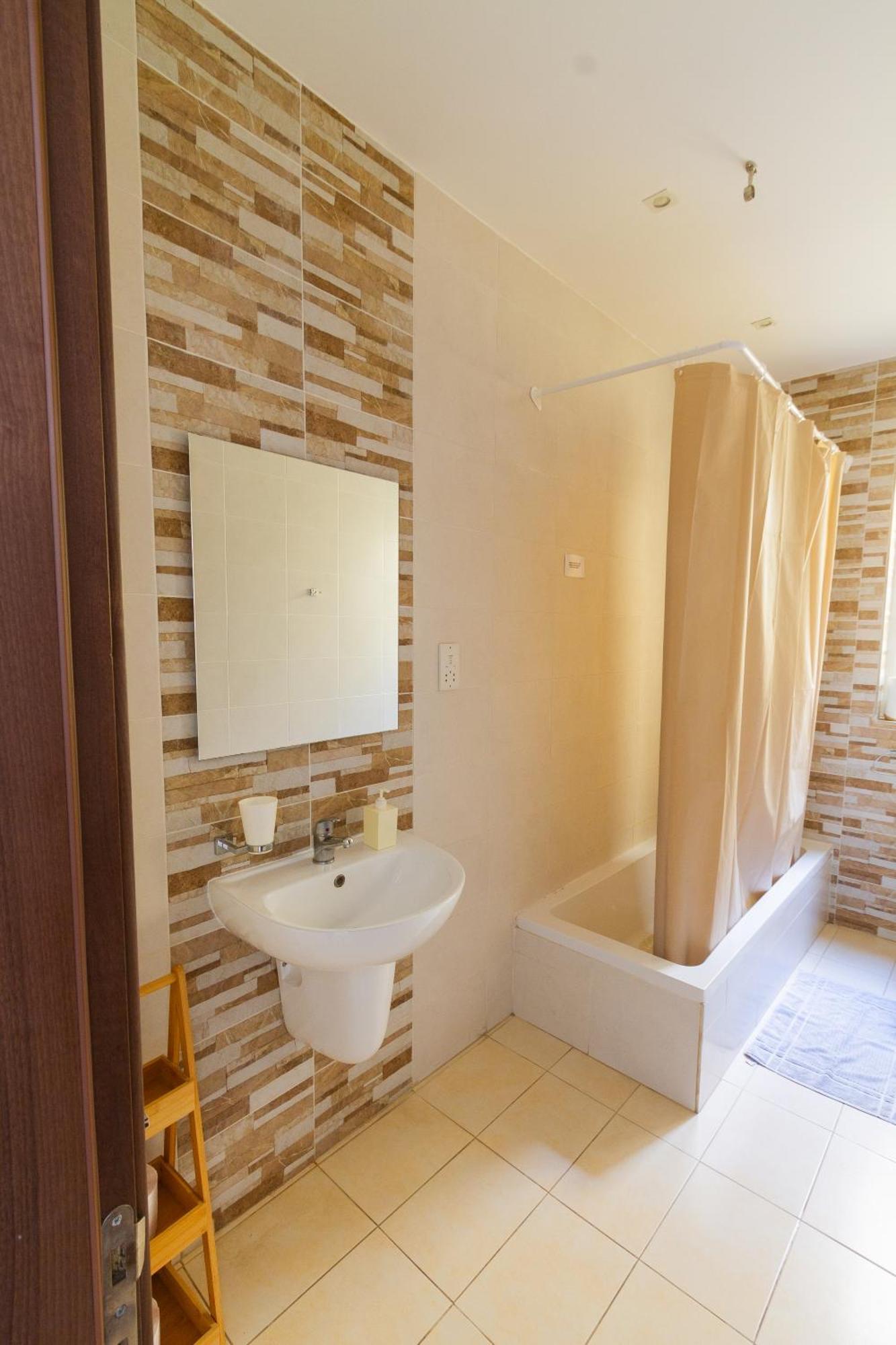 Modern & Central 2 Bedroom & 2 Bathrooms Apartment Мсіда Екстер'єр фото