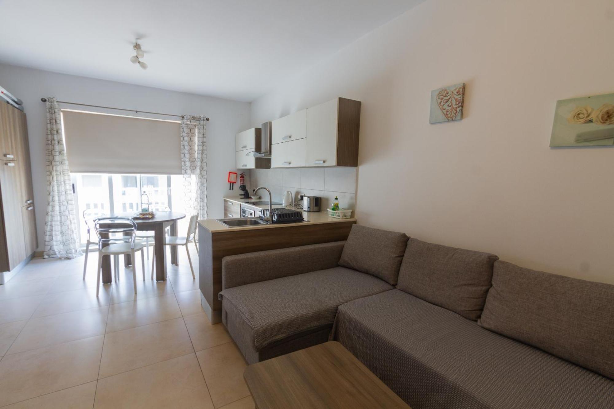 Modern & Central 2 Bedroom & 2 Bathrooms Apartment Мсіда Екстер'єр фото
