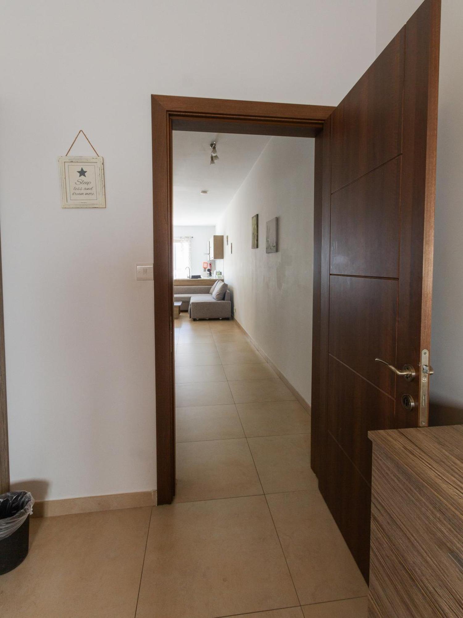 Modern & Central 2 Bedroom & 2 Bathrooms Apartment Мсіда Екстер'єр фото